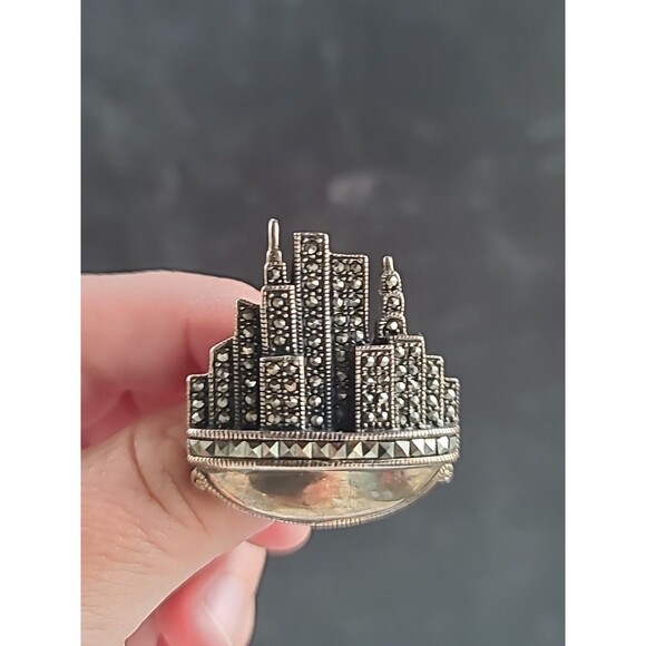925 Sterling Silver Marcasite NYC City Skyline Brooch/Pendant Combo Signed DBJ - Picture 1 of 10
